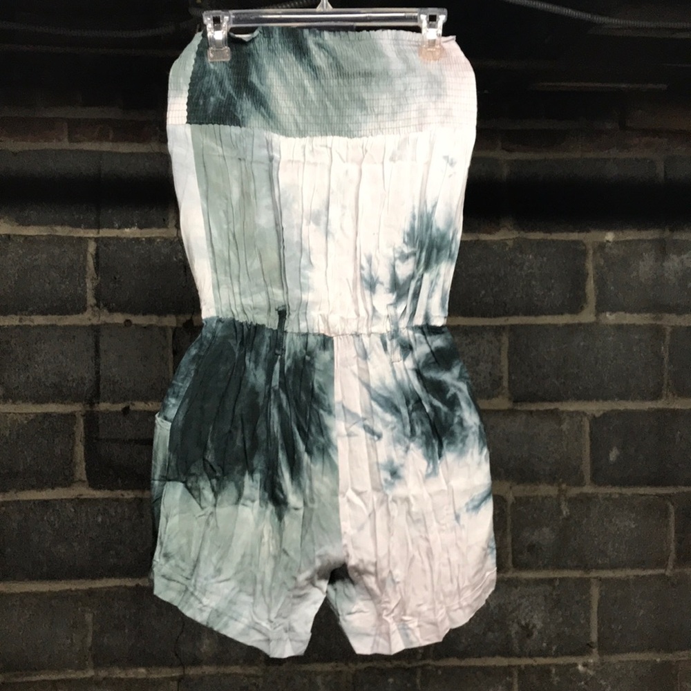 Tie Dye Forest Romper With Pockets - Picture 4 of 4